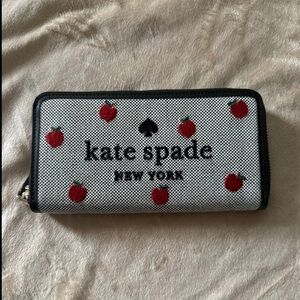 Kate Spade apple wallet